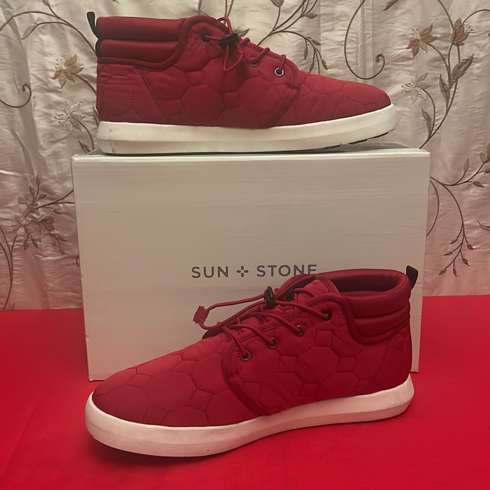 Mens Red Textile Upper Gorgeous Sneakers.